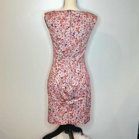 French Connection Flower V-Neck Dress Sz 6 - Picture 2 of 7